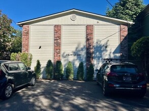 Building Photo - 2617 SE Stark St