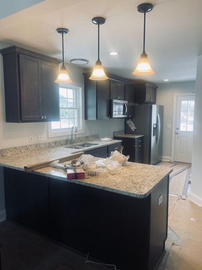 Building Photo - Like New Duplex for Rent