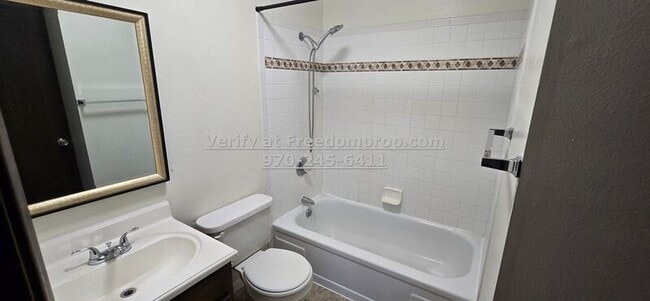 Photo - 241 S Elm St Apartment