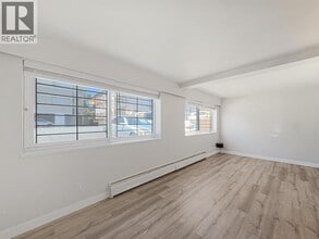 Building Photo - 8635 Fremlin St