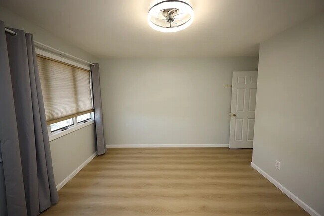 Foto del edificio - 178 Spratt Ave