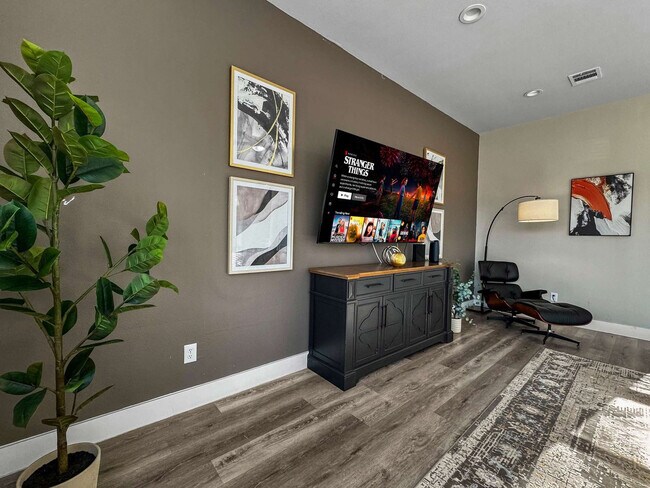 Foto del edificio - 2414 Pennsylvania Ave