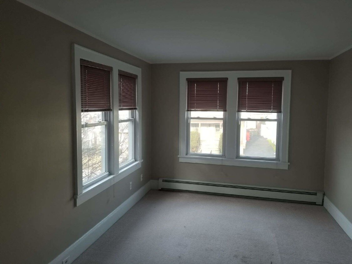 1614 Electric St, Dunmore, PA 18509 Apartments in Dunmore, PA