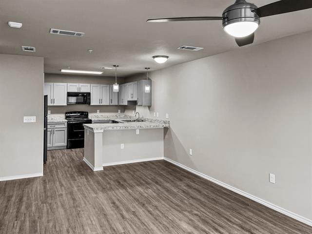 Foto del edificio - 6108 Abrams Rd