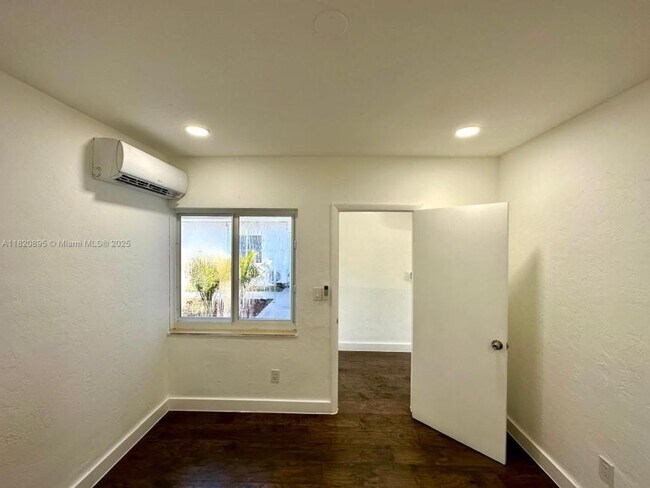 Foto del edificio - 2 bedroom in Miami FL 33162
