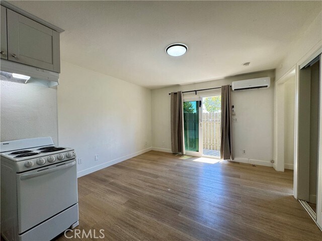 Foto del edificio - 8863 San Bernardino Rd
