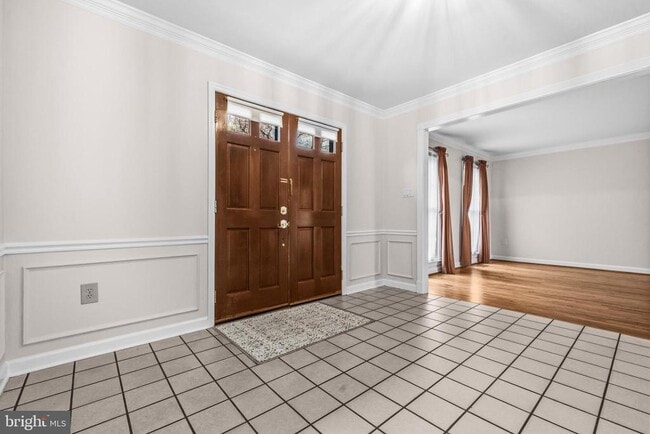 Building Photo - 7520 Royal Dominion Dr