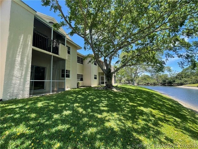 Building Photo - 640 Cypress Club Way