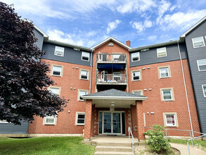 Building Photo - Parkland Manor