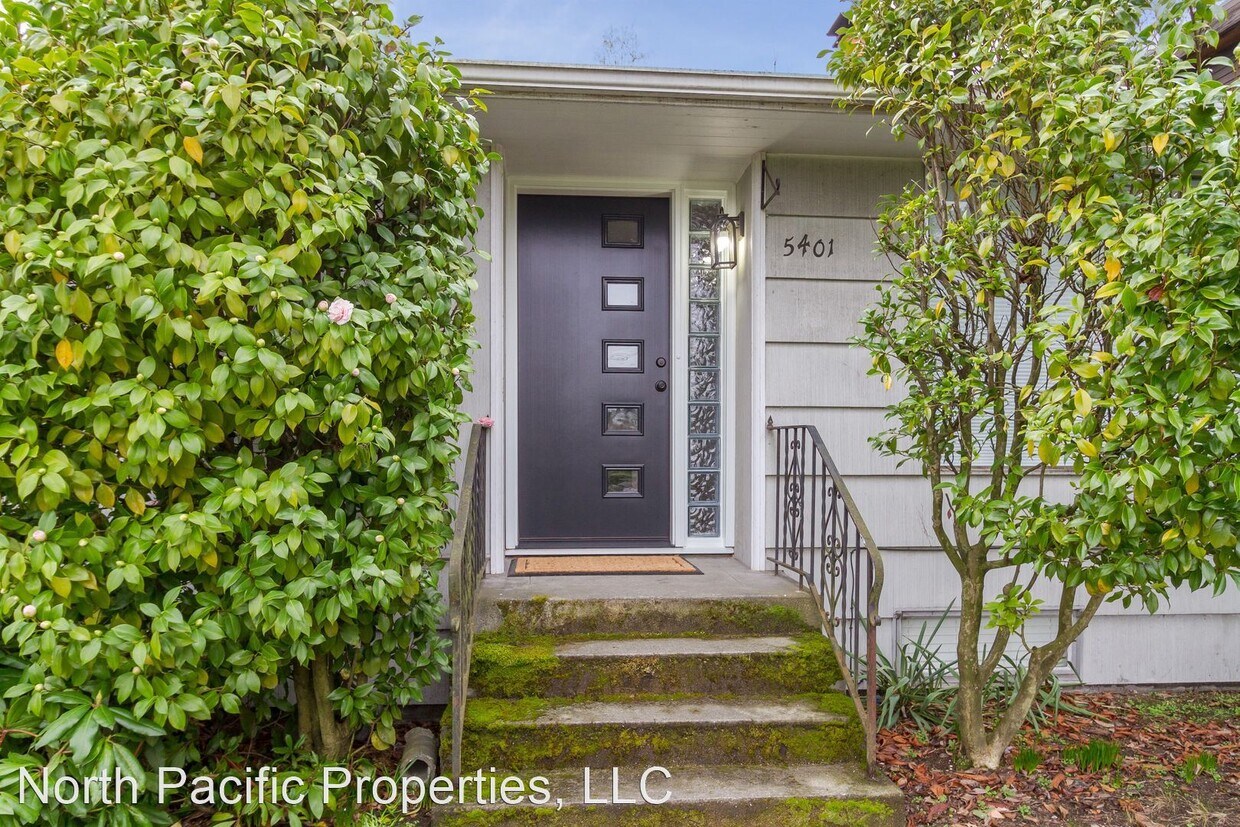 Primary Photo - 2 br, 1.5 bath House - 5401 Ravenna Avenue NE