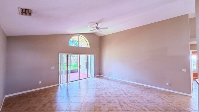 Foto del edificio - Beautiful, 4 Bedroom, 3 Bathroom Home!!