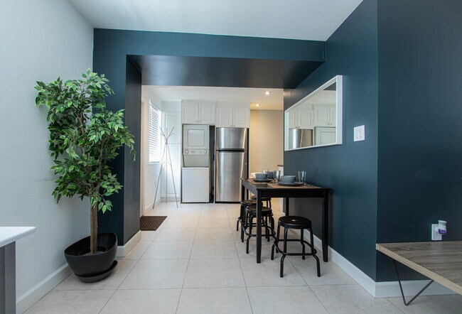 Foto del edificio - 239 NW 32nd St