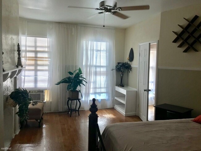 Building Photo - 1 br, 1 bath Apartment - 877 N Howard St