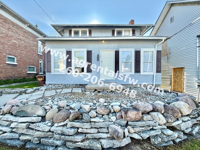 Building Photo - 209 S West St