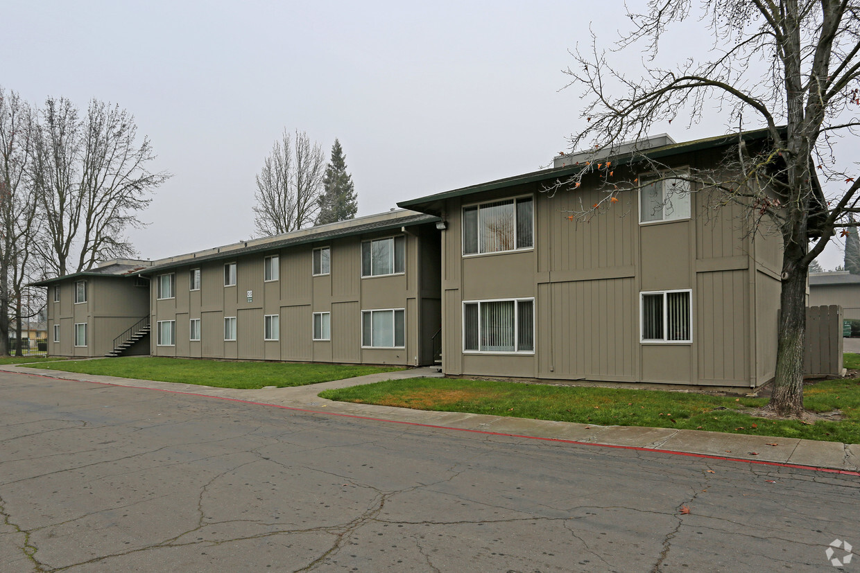 Building Photo - Granite Ridge Apartments