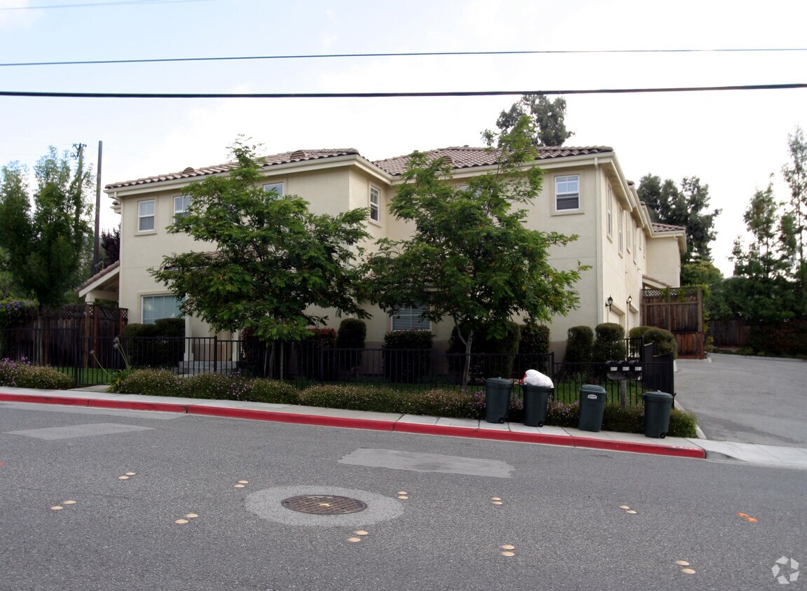 Foto principal - 601-605 Canyon Rd