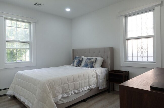 Foto del edificio - 11906 229th St