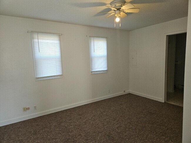 Foto del edificio - 510 W Murray St