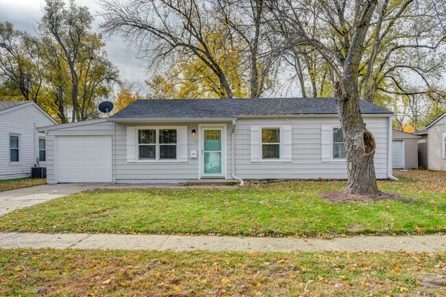 Building Photo - 1017 Hiatt St