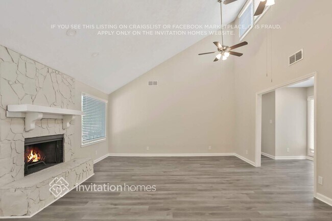 Foto del edificio - 431 Cricket Hill Trail