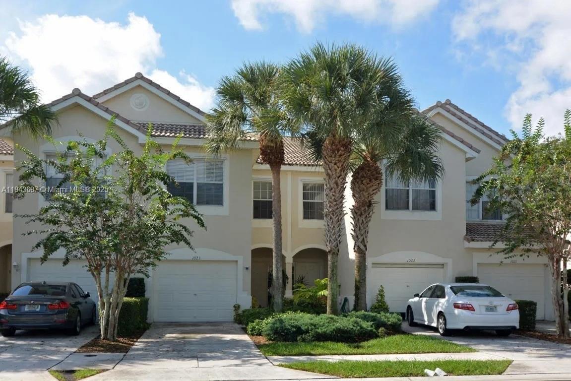 Foto principal - 1093 Woodfield Rd