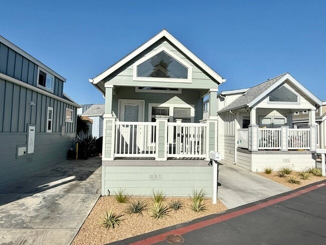 Building Photo - 80 Huntington St