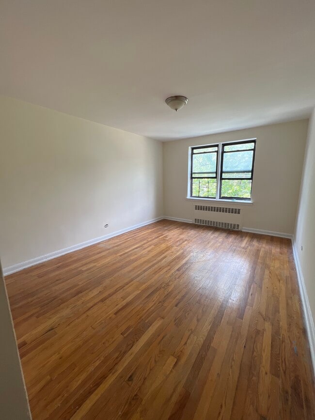 Building Photo - 3260 Netherland Ave