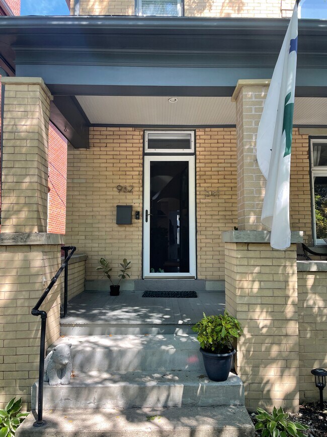 Foto del edificio - 962 Mt Pleasant Ave