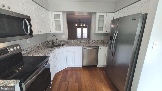 Foto del edificio - 442 Darby Ln