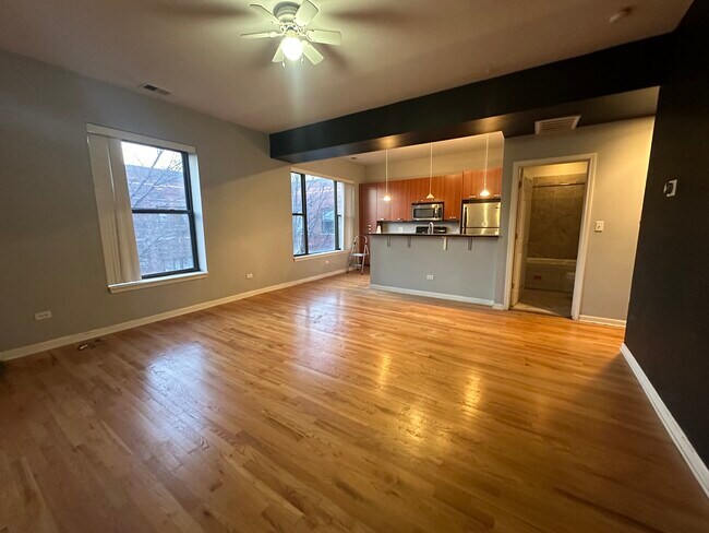 Foto del edificio - 1308 W North Shore Ave
