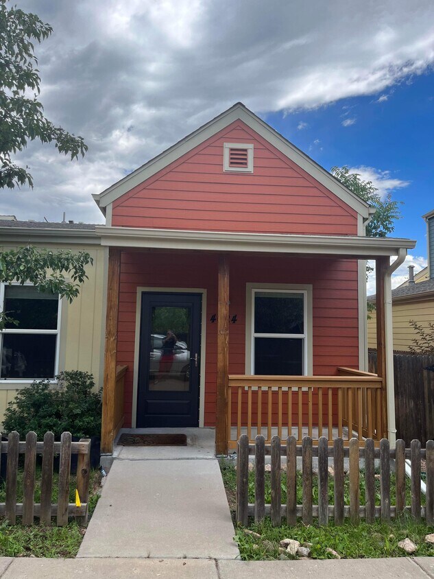 Primary Photo - 4624 16th St