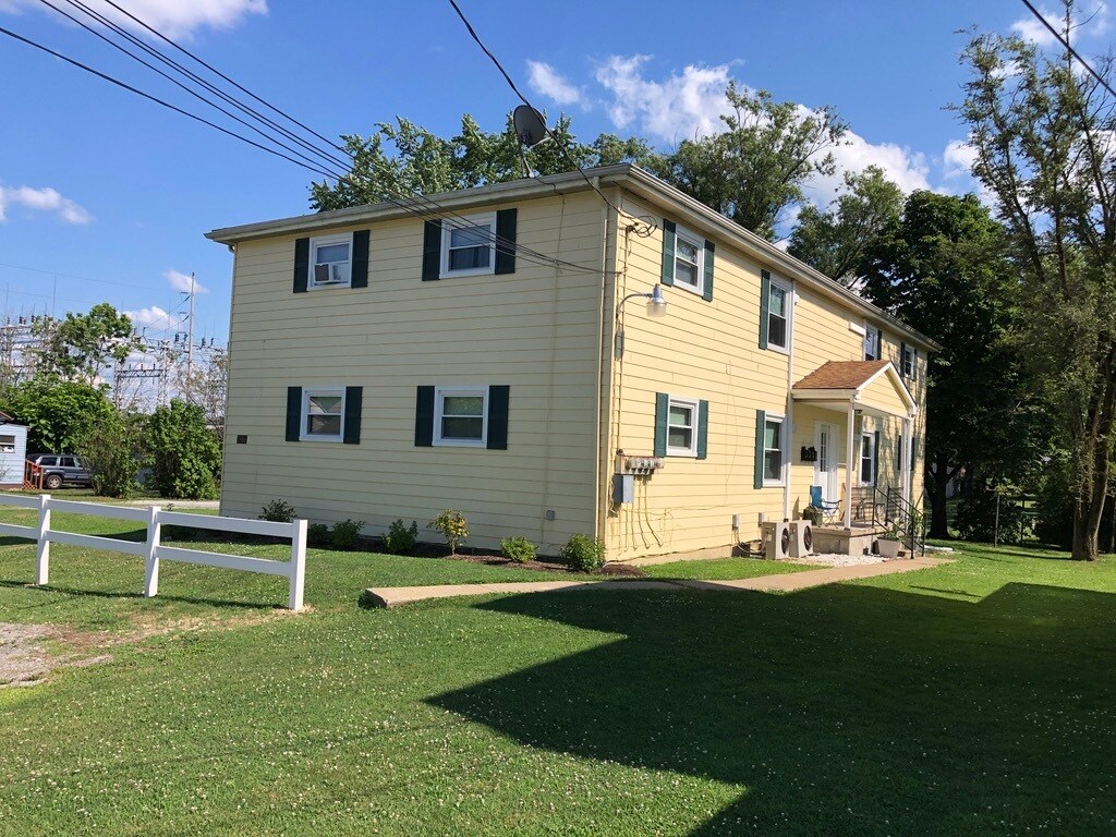 7856 Elm St Unit 1, Masury, OH 44438 Apartments in Masury, OH