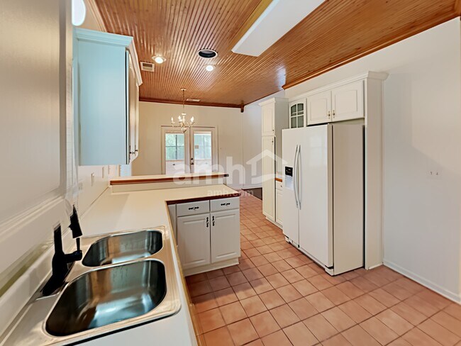 Foto del edificio - 6767 Oakmoor Circle South