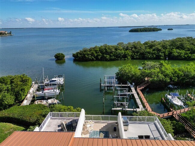 Foto del edificio - 1593 Pinellas Bayway S