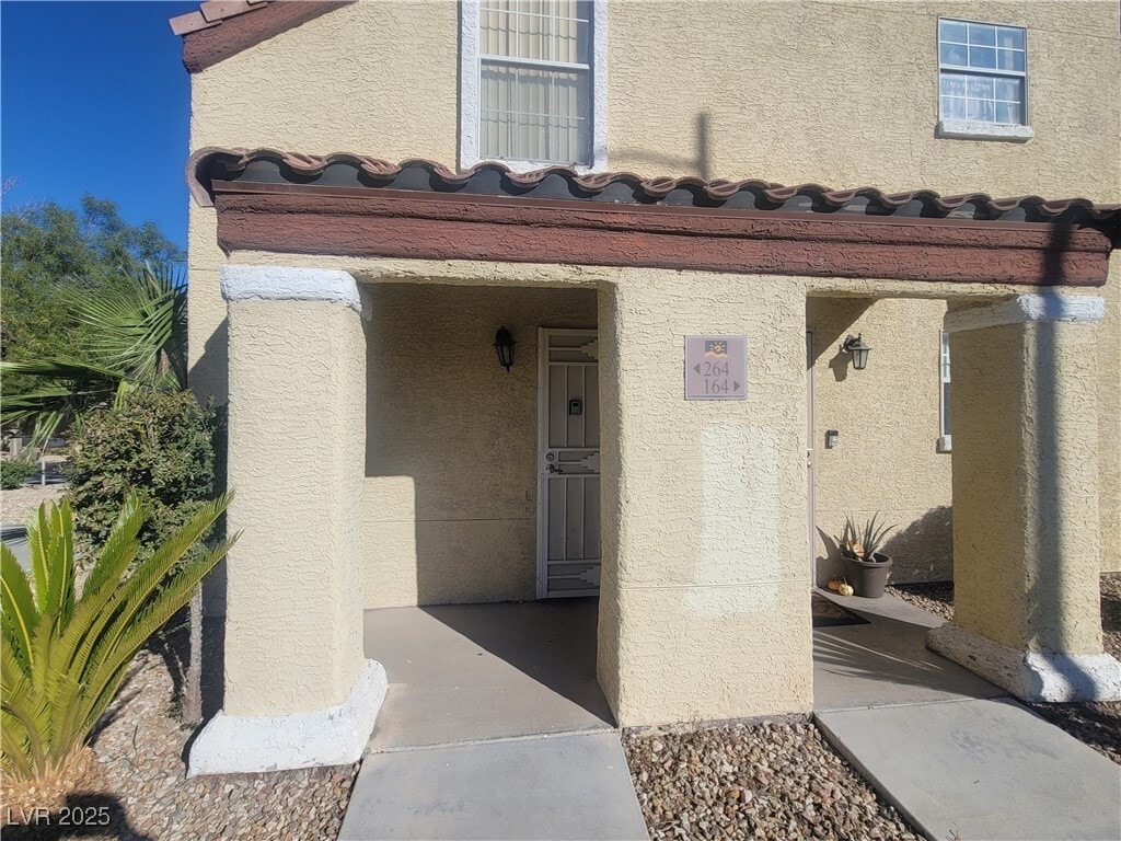 Primary Photo - 2801 N Rainbow Blvd