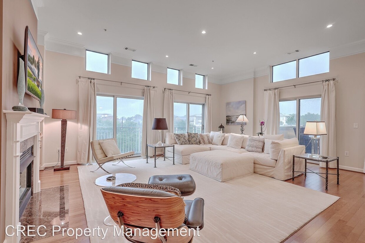 Primary Photo - 3 br, 3.5 bath House - 225 Seven Farms Dri...