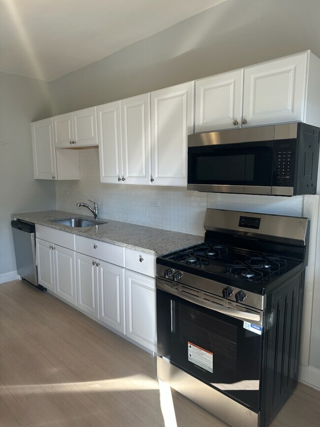 Foto del edificio - 4417 N Paulina St