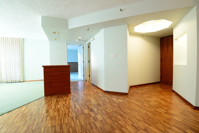 Building Photo - 1525 Wilder Ave