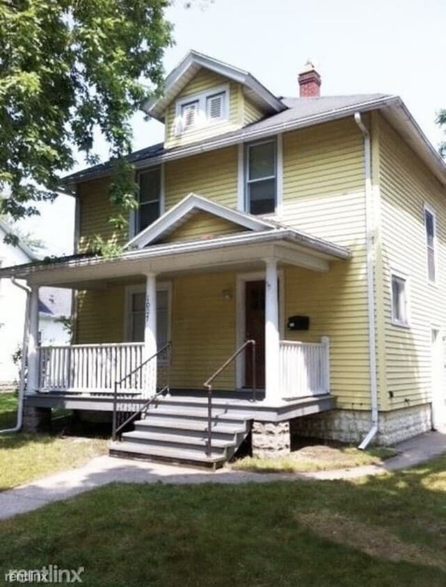 Primary Photo - 1007 Hays Park Ave