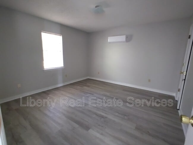 Building Photo - 32 Live Oak Loop
