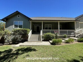 Building Photo - 786 El Paseo Dr