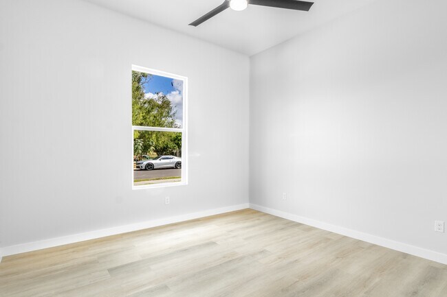 Foto del edificio - 5312 W Northwood St