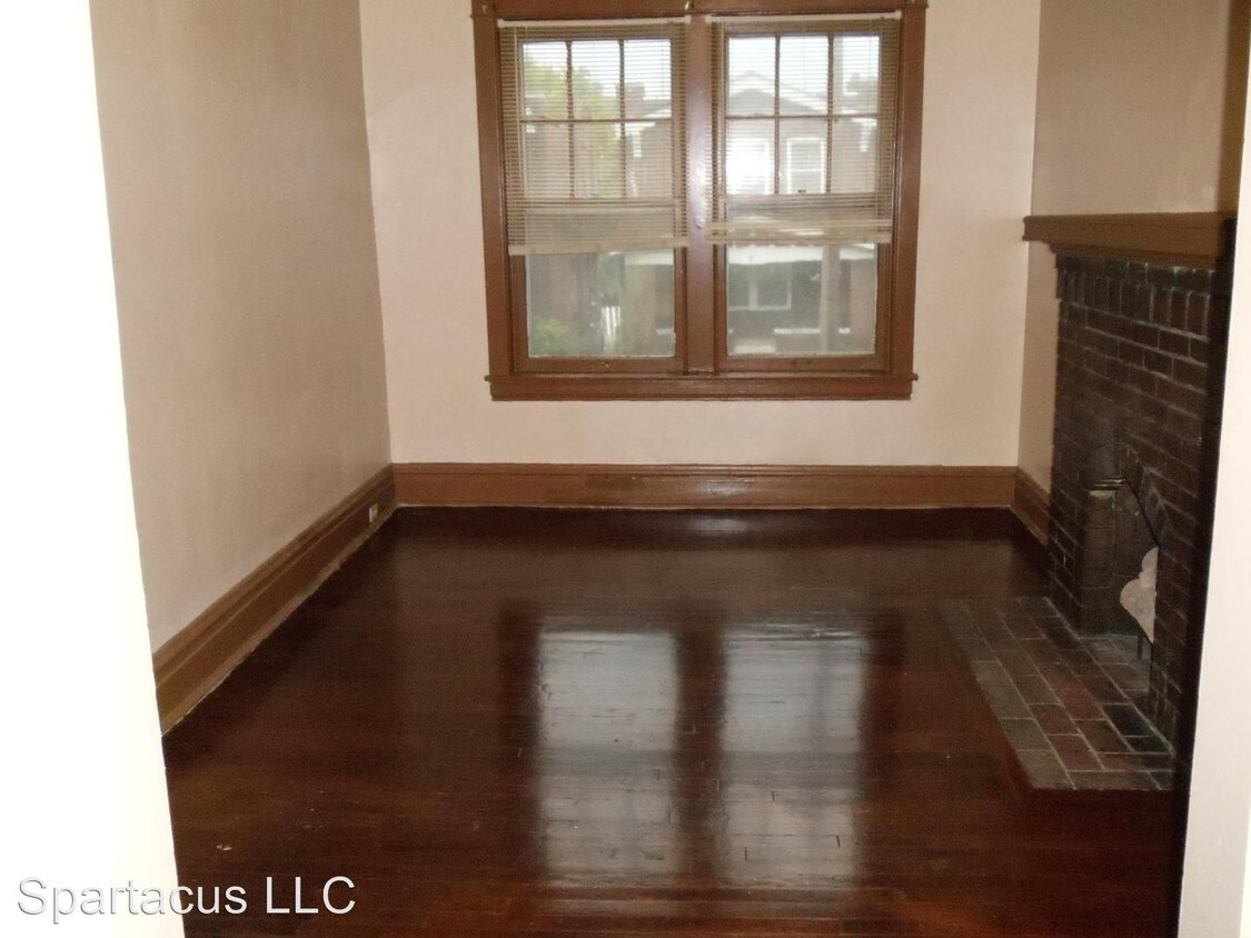 Building Photo - 2 br, 1 bath Apartment - 3706 Meramec