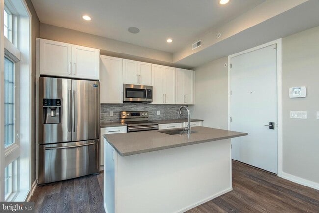 Foto del edificio - 1340 S 13th St