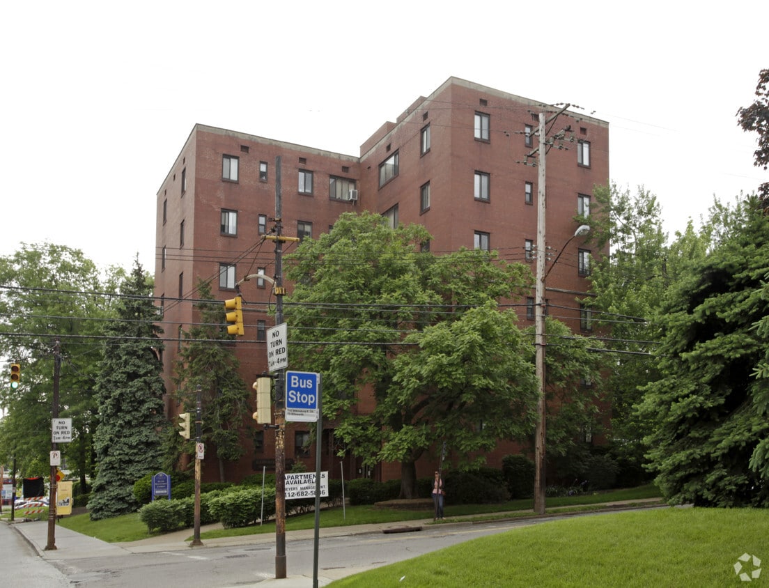 Ellsworth Towers Apartments in Pittsburgh, PA