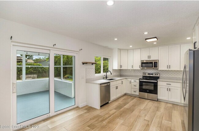 Foto del edificio - 1233 Kathwood Dr