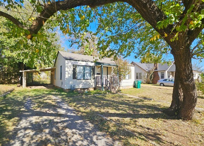 Building Photo - Remodeled Home in NW OKC