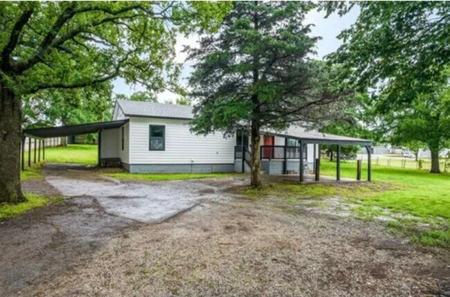 Building Photo - 6133 Frankoma Rd