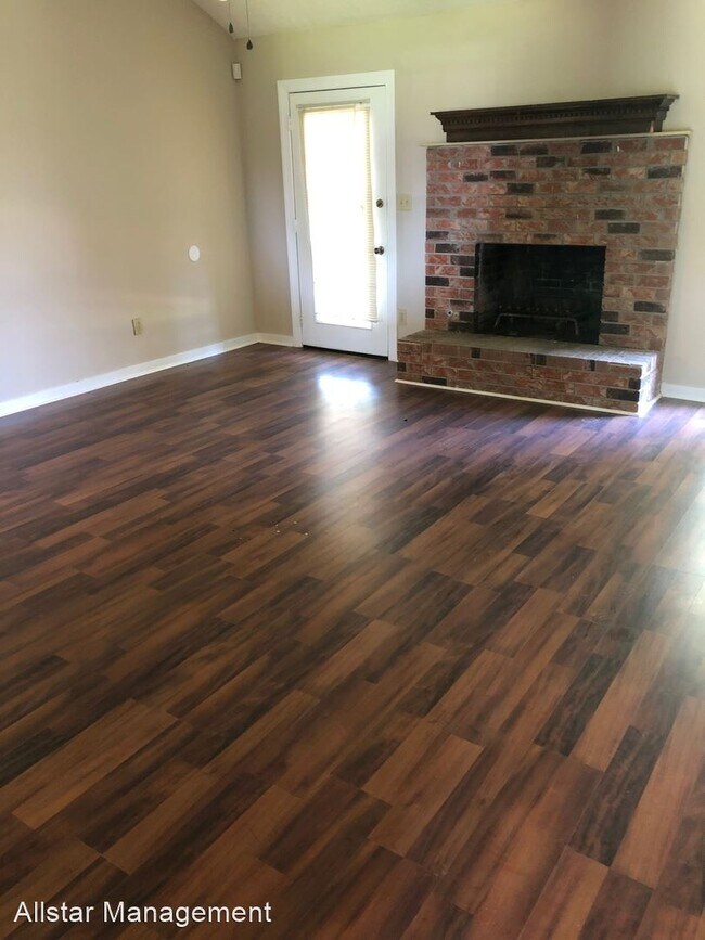 Foto del edificio - 3 br, 2 bath House - 306 Gary Daniels Dr