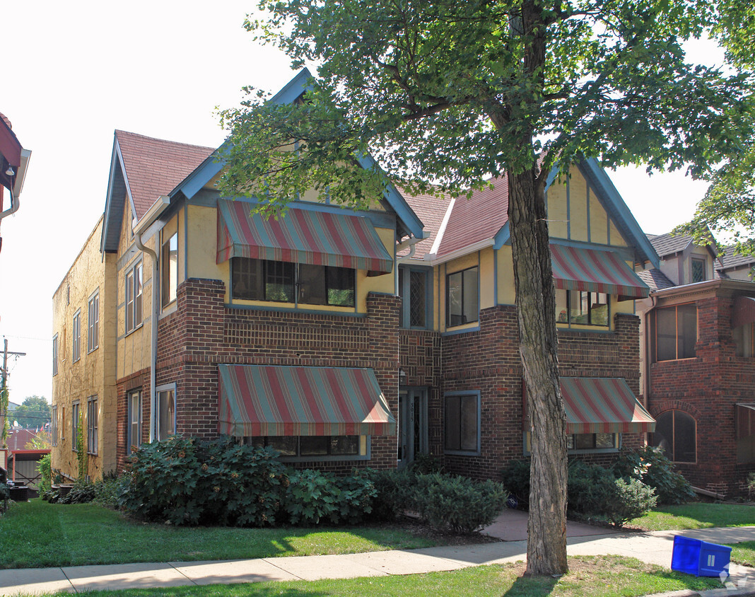Primary Photo - 5013-5015 Wyandotte St